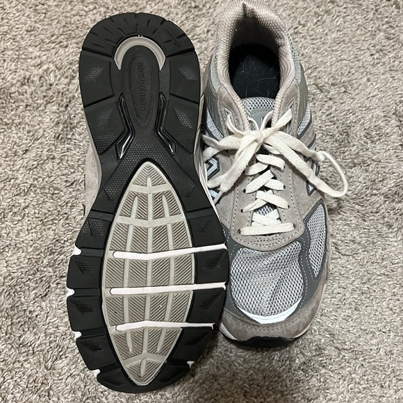 New Balance 990v5 - Picture 3 of 4